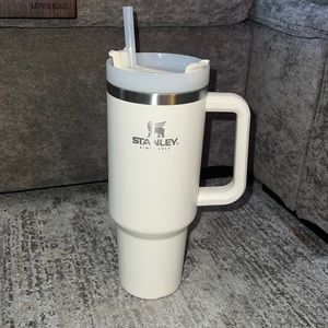 Stanley 40oz tumbler Cream